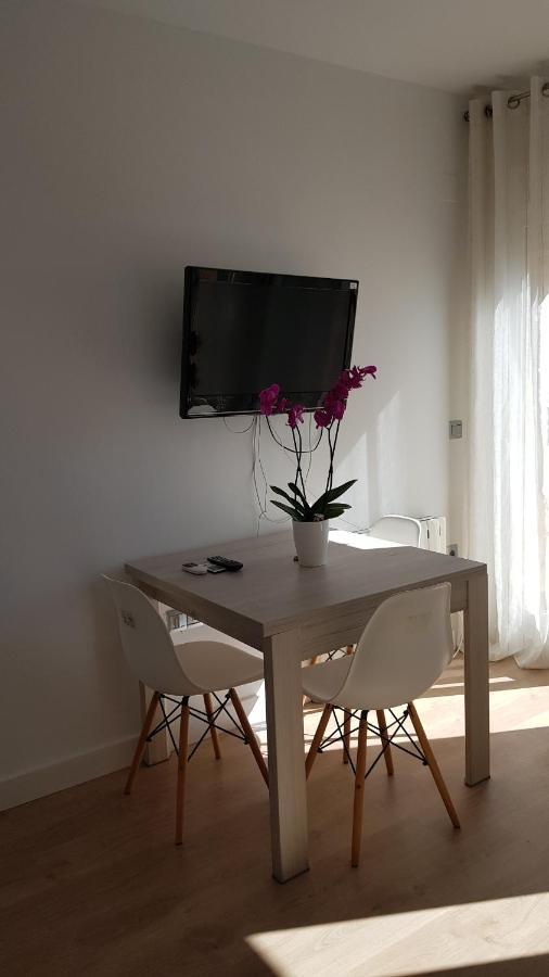 Penthouse Sea Views + Private Solarium Huoneisto *